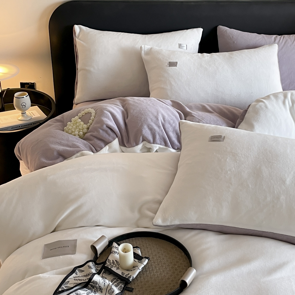 91家纺网 家纺一手货源 找家纺 ab家纺 2025新款纯色高克重牛奶绒双拼单被套 米月白香芋紫