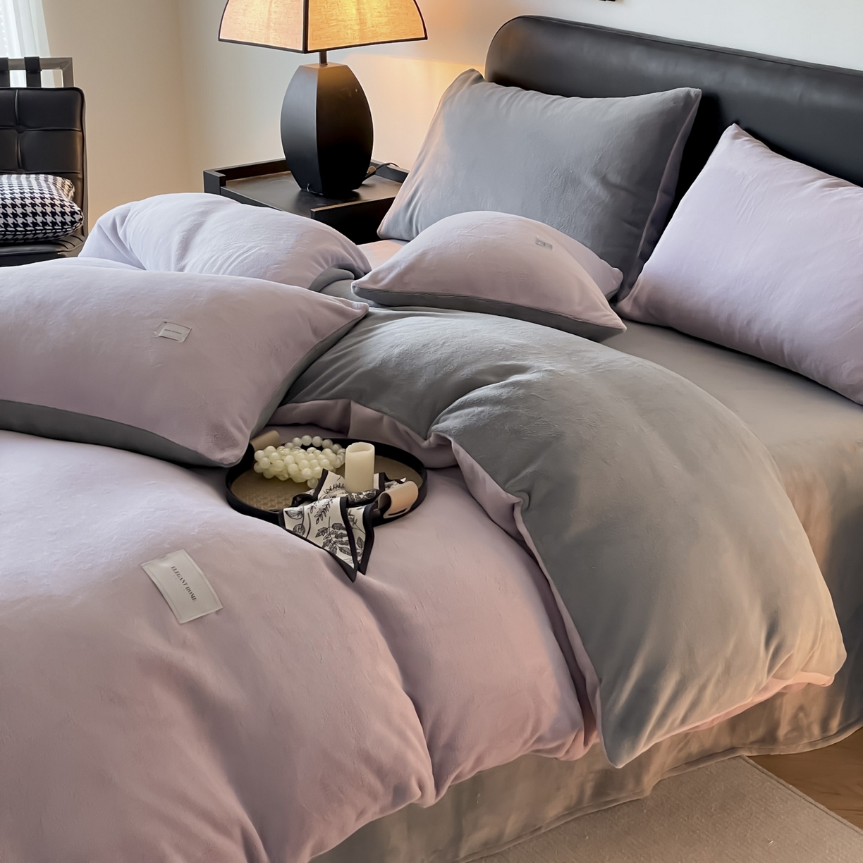 91家纺网 家纺一手货源 找家纺 ab家纺 2025新款纯色高克重牛奶绒双拼单被套 香芋柴深灰