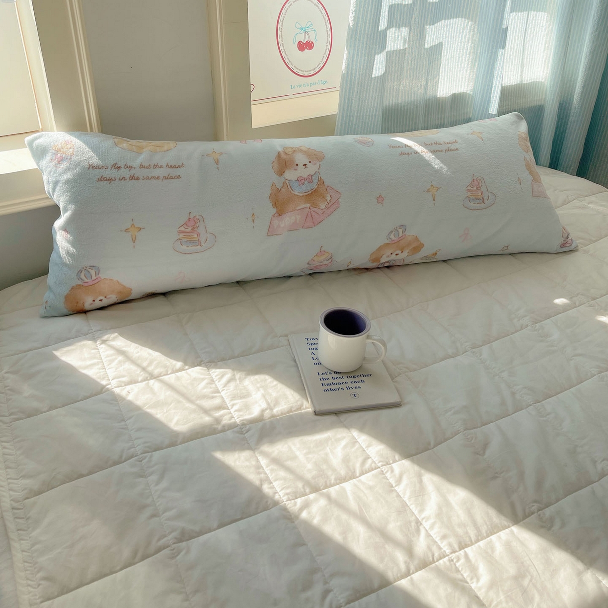 91家纺网 家纺一手货源 找家纺 六巷胡同 2025新款INS博主可爱风A类200g牛奶绒长条大抱枕 抱枕-蛋糕奶油犬