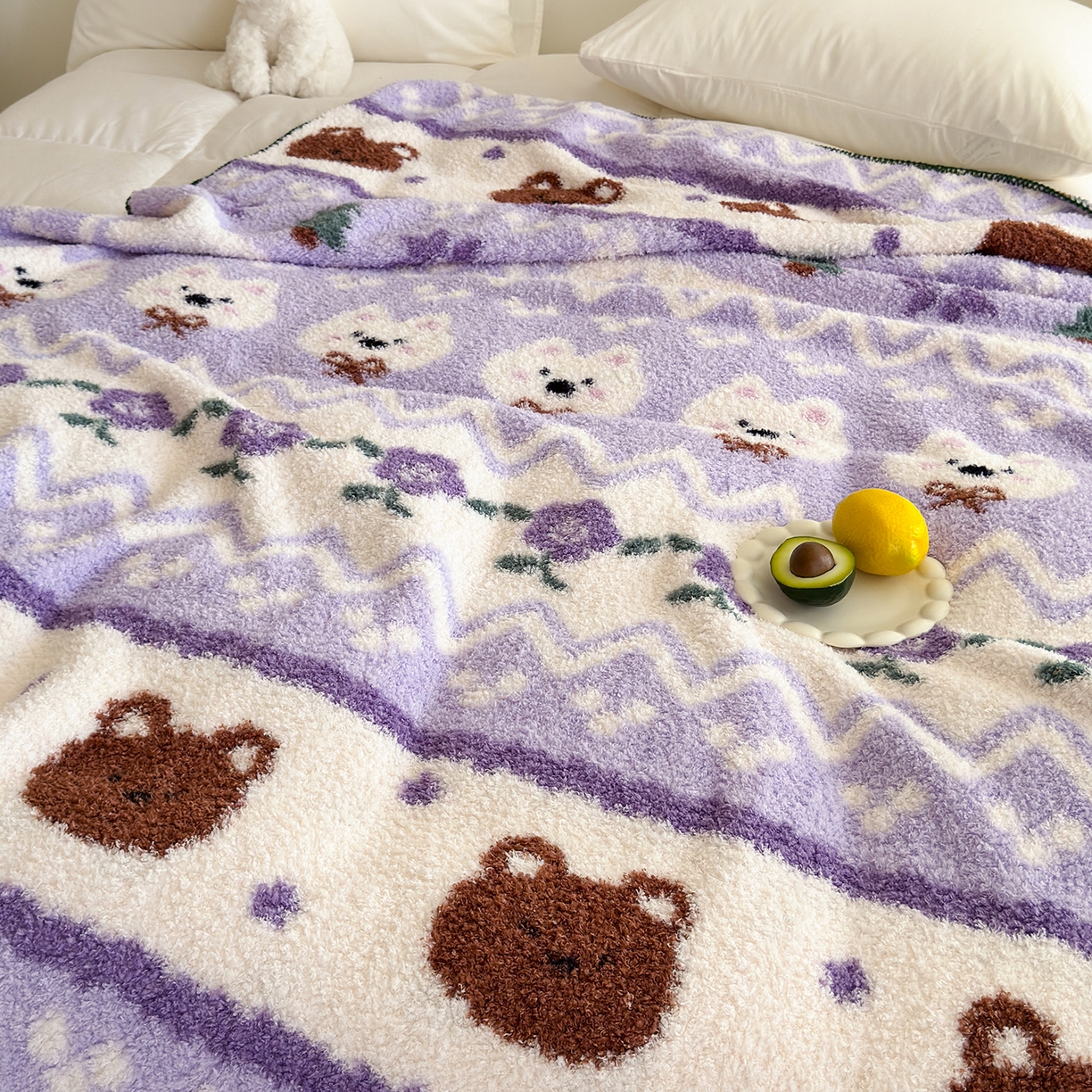 91家纺网 家纺一手货源 找家纺 舒隅家纺 2025新款A类卡通休闲半边绒三角针毛毯 森系萌宠-紫