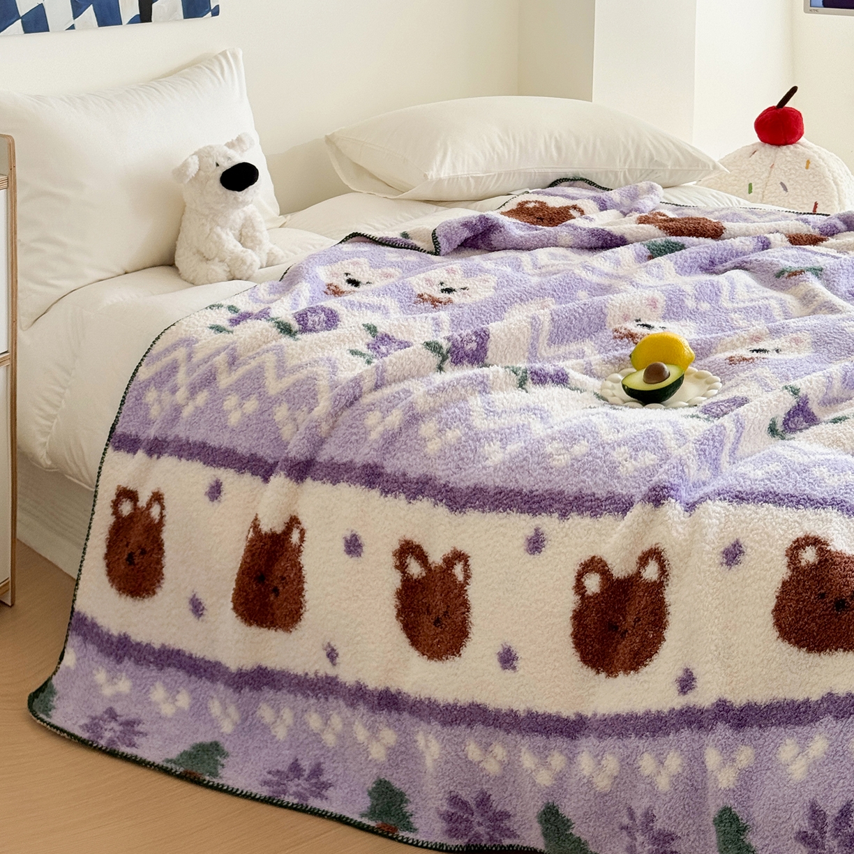 91家纺网 家纺一手货源 找家纺 舒隅家纺 2025新款A类卡通休闲半边绒三角针毛毯 森系萌宠-紫