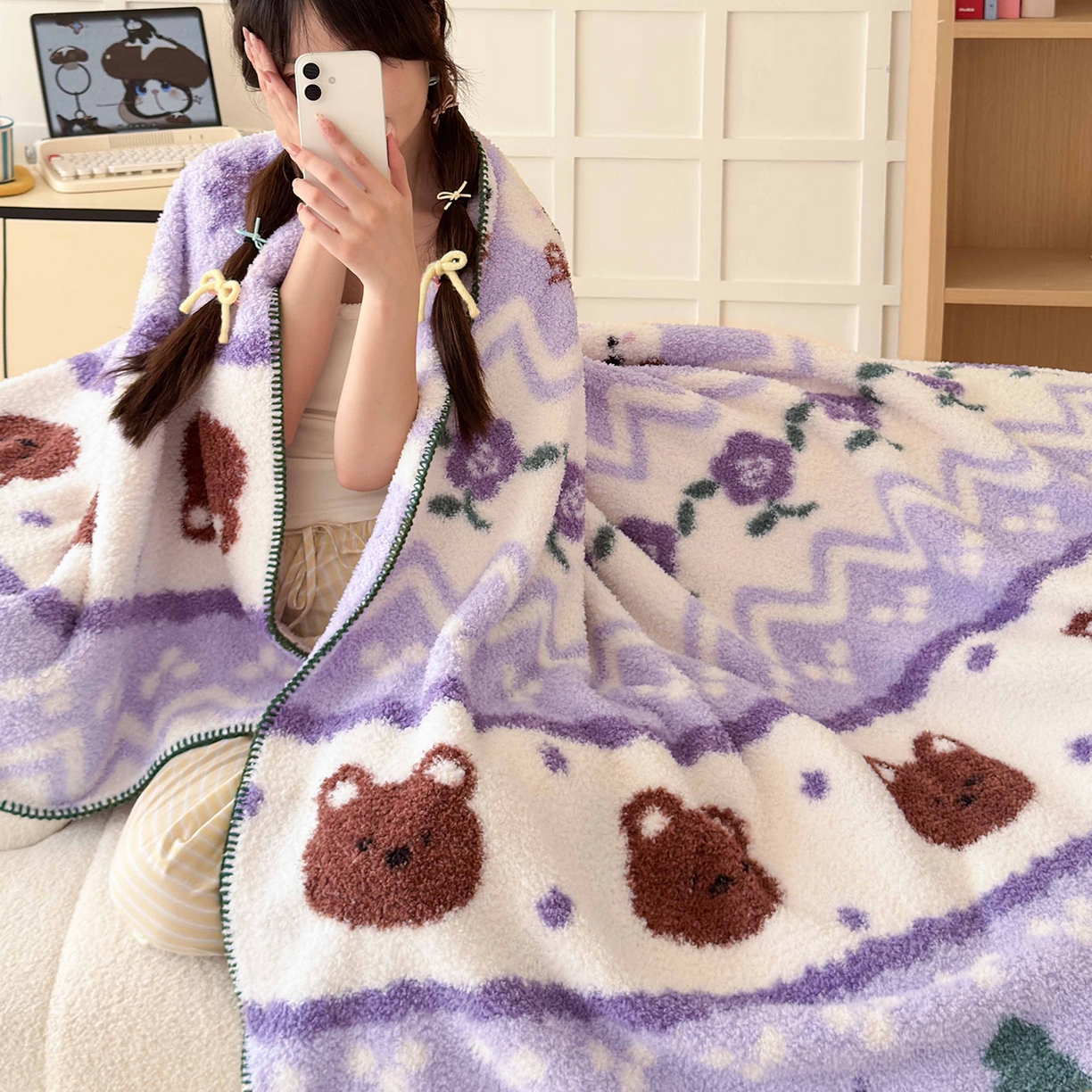 91家纺网 家纺一手货源 找家纺 舒隅家纺 2025新款A类卡通休闲半边绒三角针毛毯 森系萌宠-紫