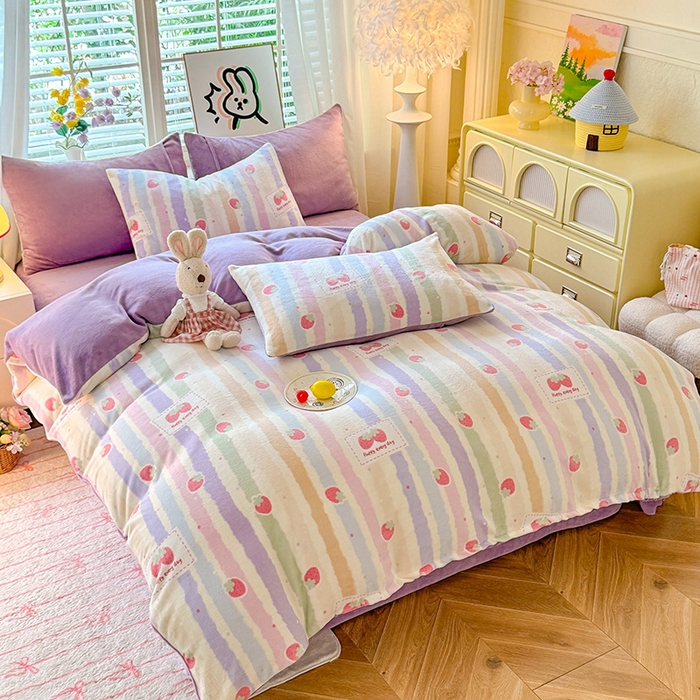 91家纺网 家纺一手货源 找家纺 九诺家纺 2025秋冬新款牛奶绒床单四件套【圆角吊边花边床单】 彩虹草莓