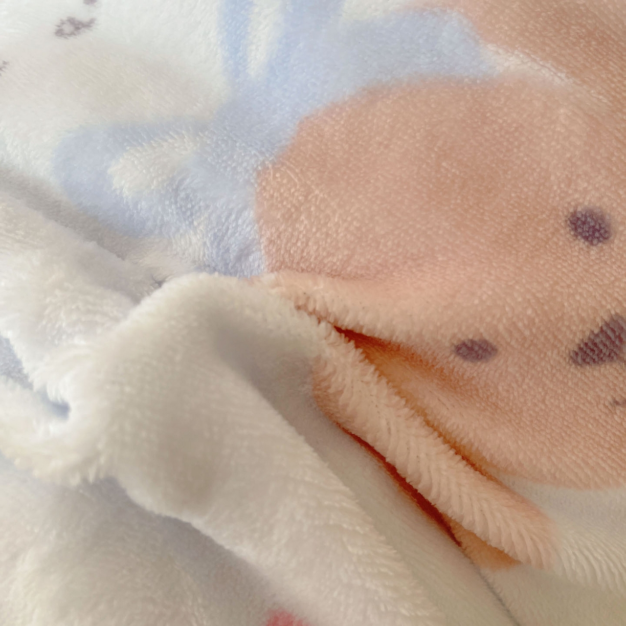 91家纺网 家纺一手货源 找家纺 六巷胡同 2025新款INS博主可爱风A类200g牛奶绒长条大抱枕 抱枕-猫狗小课堂