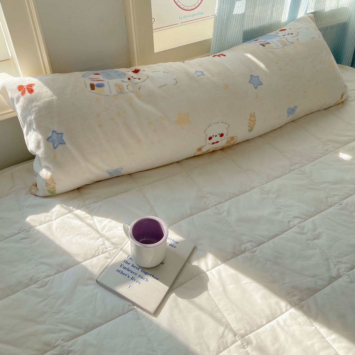 91家纺网 家纺一手货源 找家纺 六巷胡同 2025新款INS博主可爱风A类200g牛奶绒长条大抱枕 抱枕-奶萌修狗集