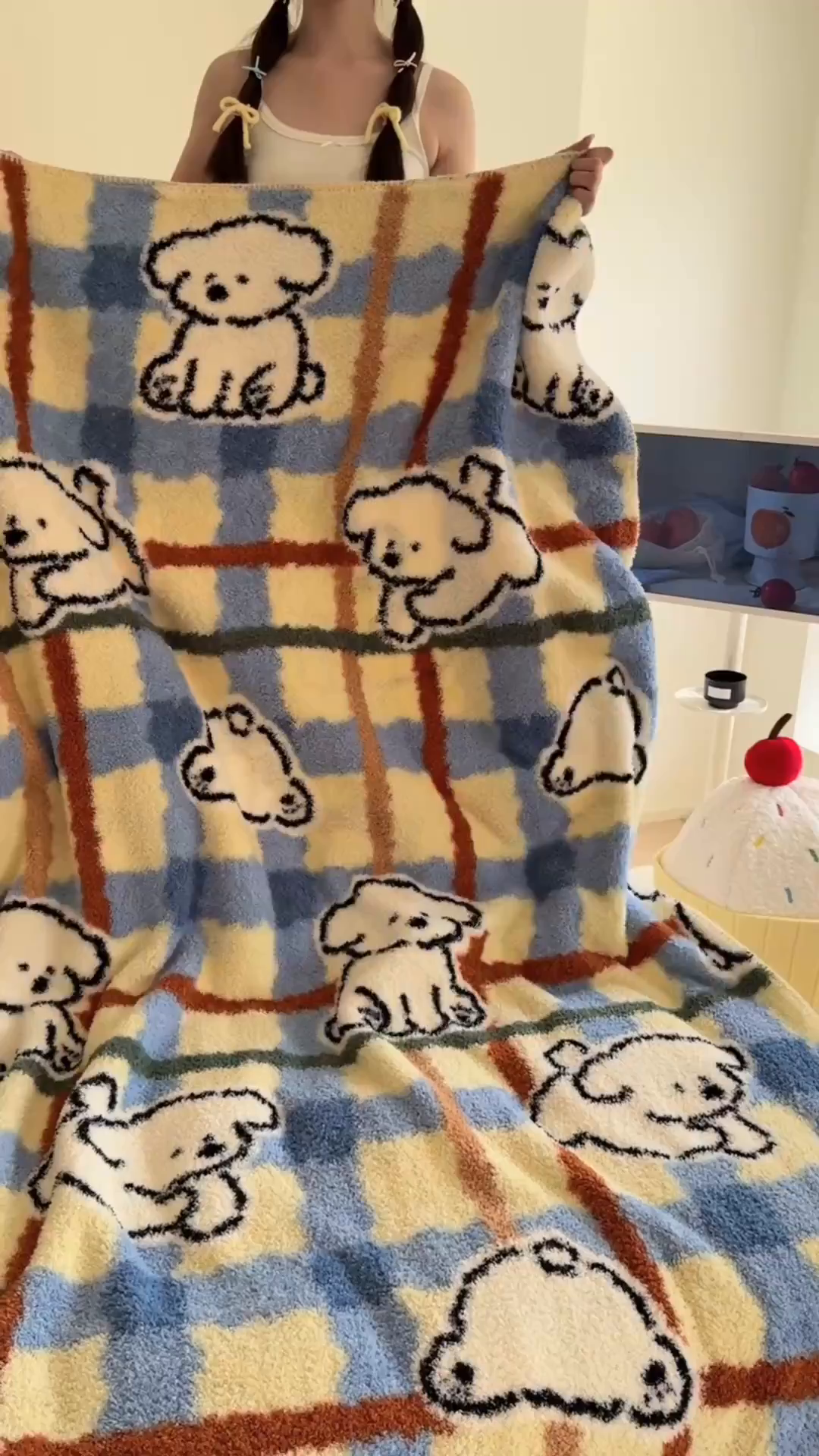 91家纺网 家纺一手货源 找家纺 舒隅家纺 2025新款A类卡通休闲半边绒三角针毛毯 线条小狗-蓝