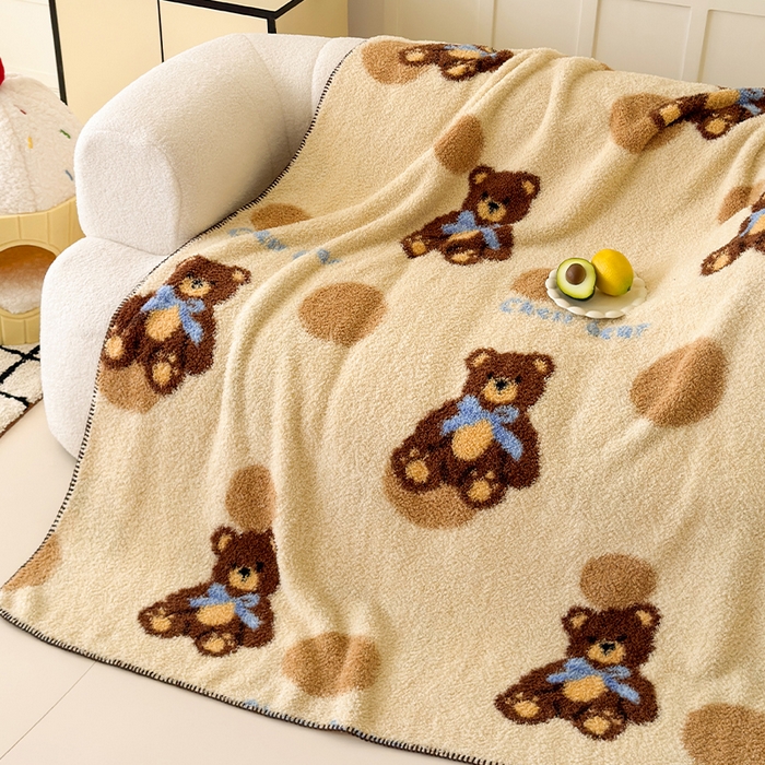 91家纺网 家纺一手货源 找家纺 舒隅家纺 2025新款A类卡通休闲半边绒三角针毛毯 小熊软糖