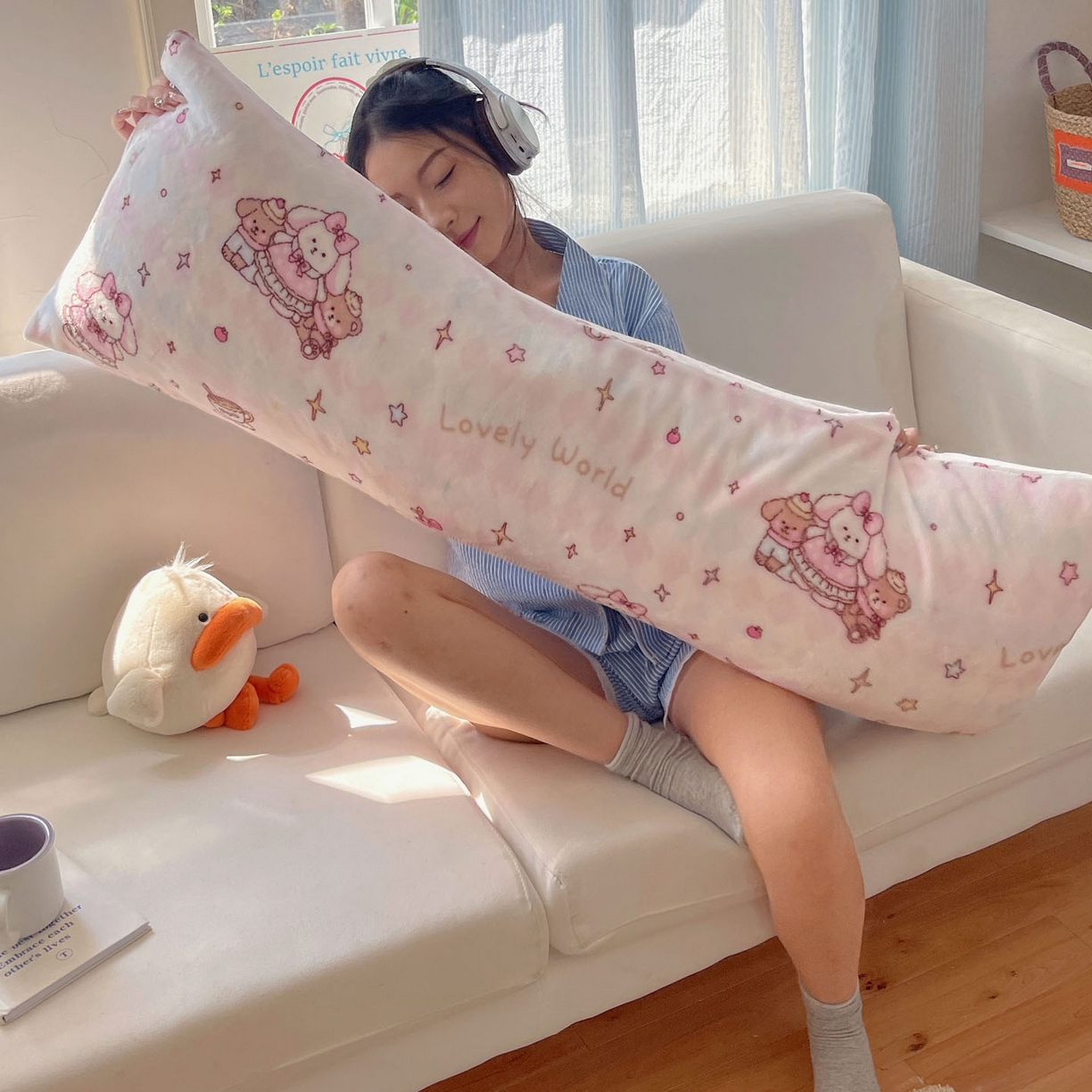 91家纺网 家纺一手货源 找家纺 六巷胡同 2025新款INS博主可爱风A类200g牛奶绒长条大抱枕 抱枕-星星宠物集