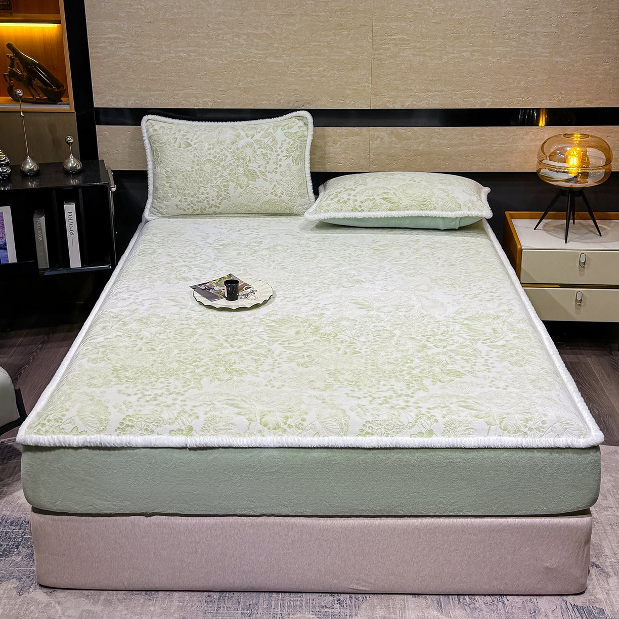 鹿辉家居（原吉欧力） 2025新款牛奶绒雕花兔毛绒包边床笠 碎花漫语