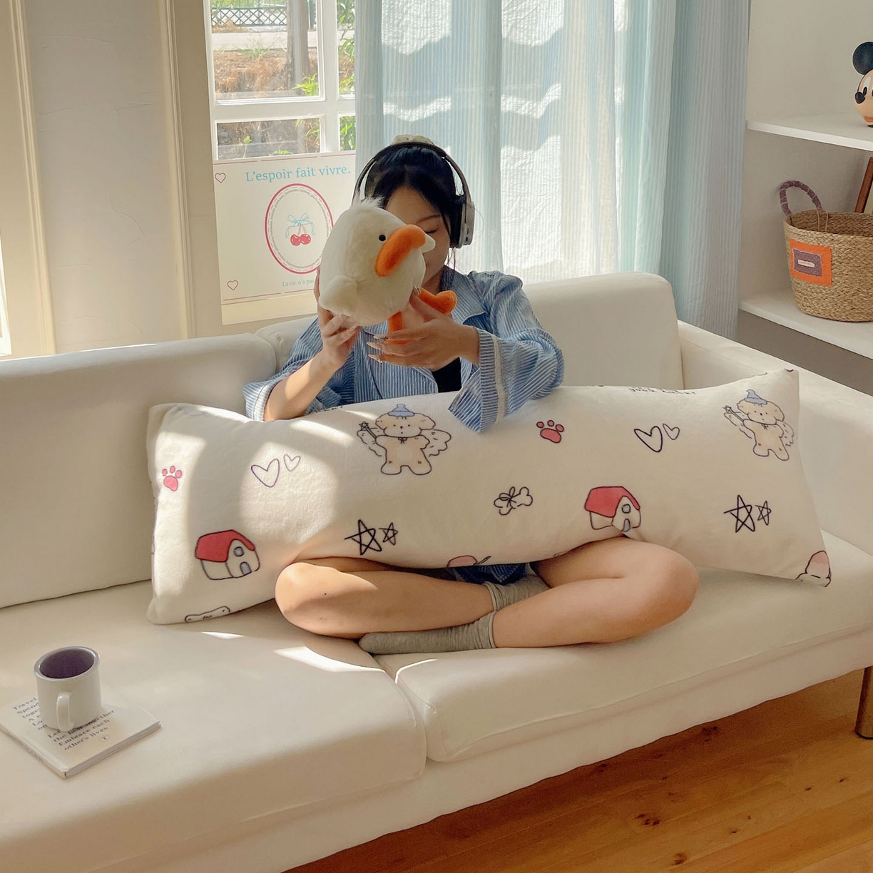 91家纺网 家纺一手货源 找家纺 六巷胡同 2025新款INS博主可爱风A类200g牛奶绒长条大抱枕 抱枕-羞羞蝴蝶喵