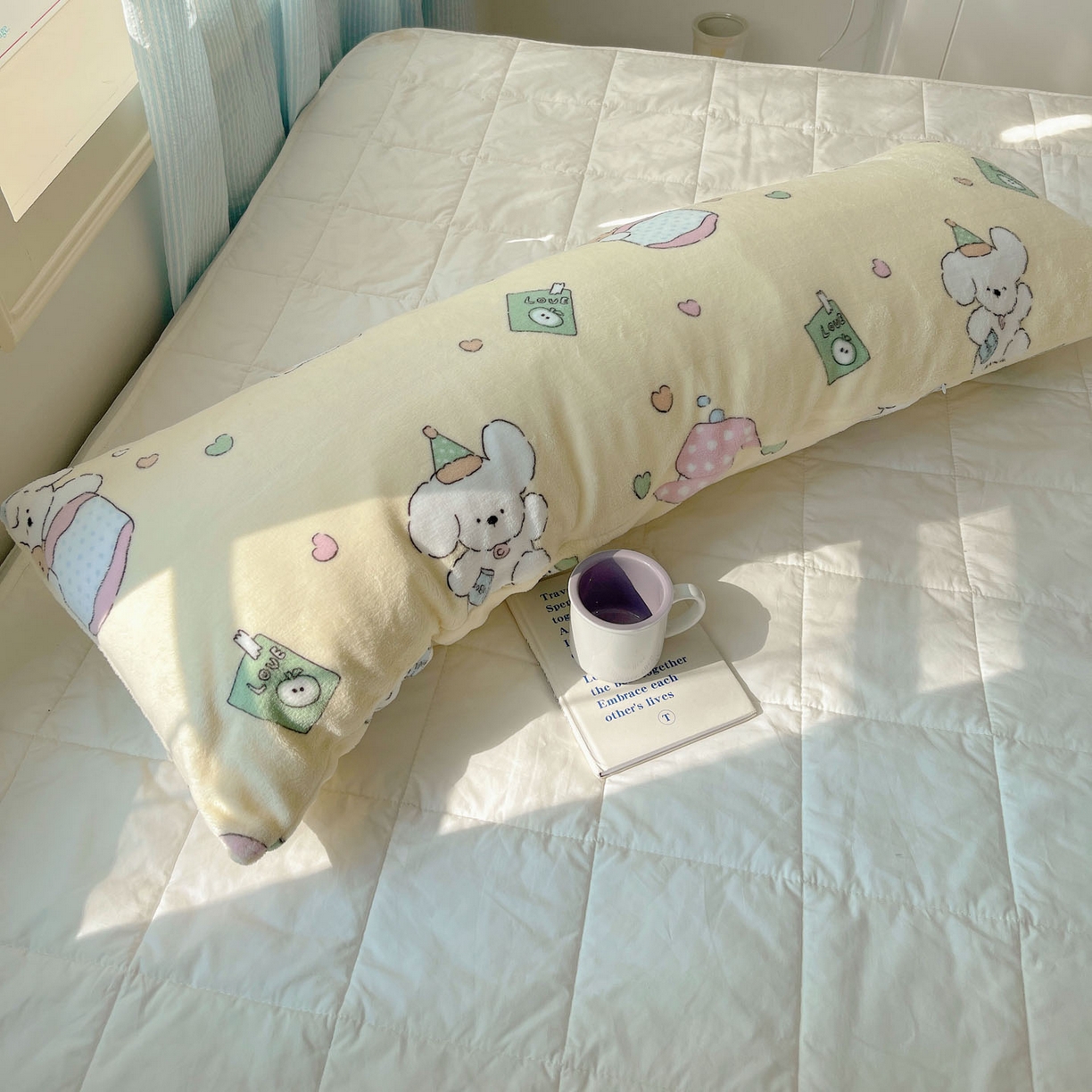 91家纺网 家纺一手货源 找家纺 六巷胡同 2025新款INS博主可爱风A类200g牛奶绒长条大抱枕 抱枕-周末宠物园