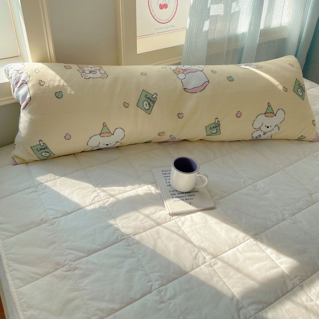 91家纺网 家纺一手货源 找家纺 六巷胡同 2025新款INS博主可爱风A类200g牛奶绒长条大抱枕 抱枕-周末宠物园