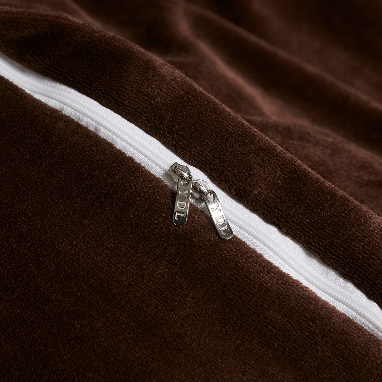 91家纺网 家纺一手货源 找家纺 （总）控价 2025新款 床盖款240克全消光A类数码印花牛奶绒四件套-卡仑