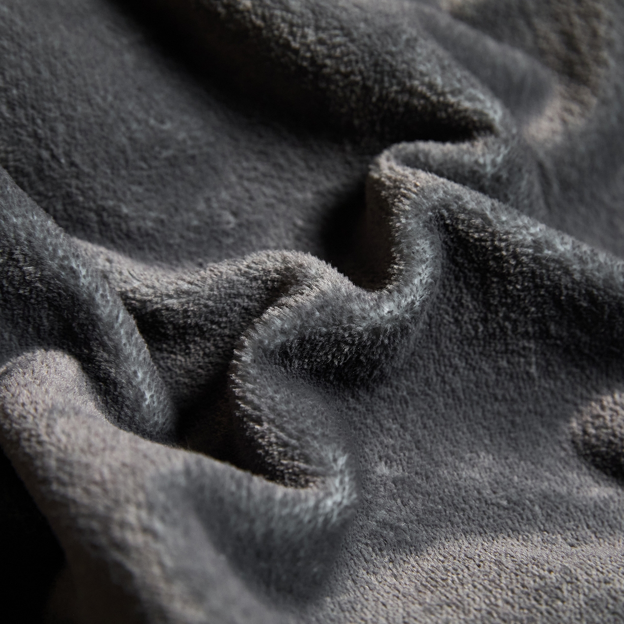 91家纺网 家纺一手货源 找家纺 新方向 2025新款240克全消光A类数码印花牛奶绒四件套床盖款-卡仑 卡仑-爵士灰