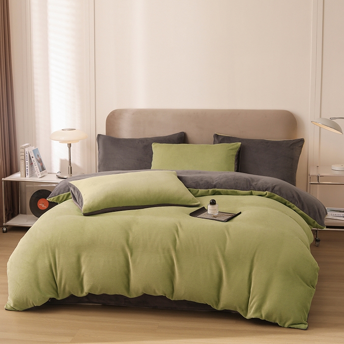 91家纺网 家纺一手货源 找家纺 （总）大元 2025新款A类高克重素色双拼牛奶绒四件套