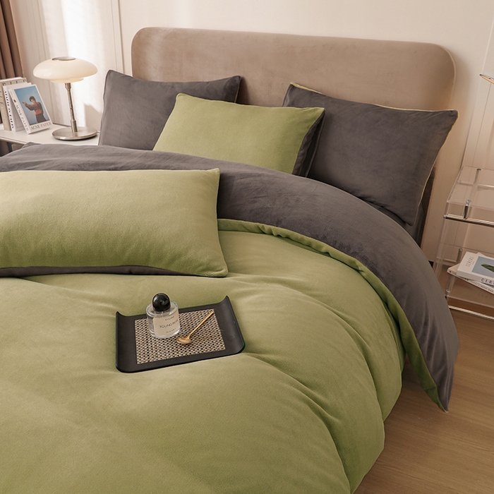 91家纺网 家纺一手货源 找家纺 （总）大元 2025新款A类高克重素色双拼牛奶绒四件套