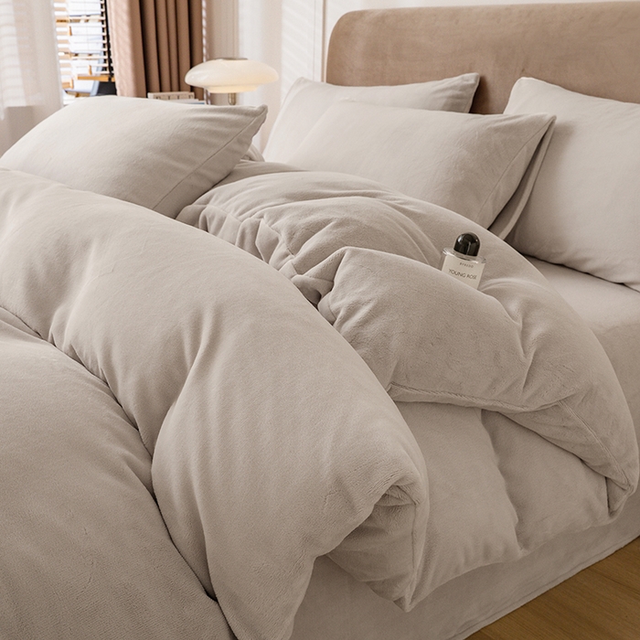 91家纺网 家纺一手货源 找家纺 （总）大元 2025新款A类高克重素色双拼牛奶绒四件套