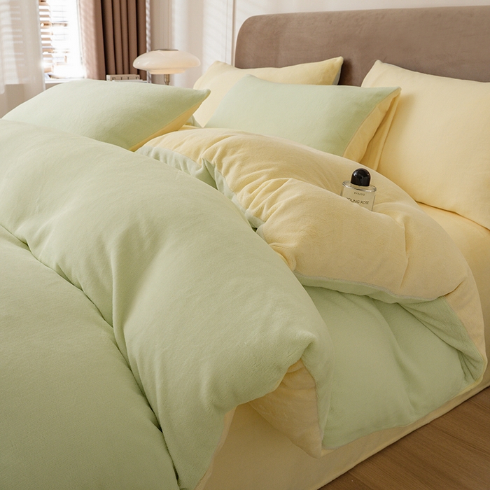 大元 2025新款A类高克重素色双拼牛奶绒四件套 芽绿-奶黄