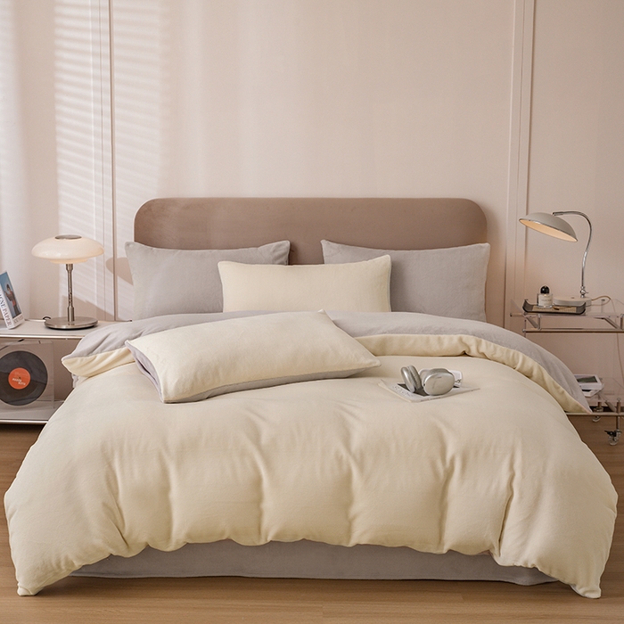 91家纺网 家纺一手货源 找家纺 大元 2025新款A类高克重素色双拼牛奶绒四件套 米白-米灰