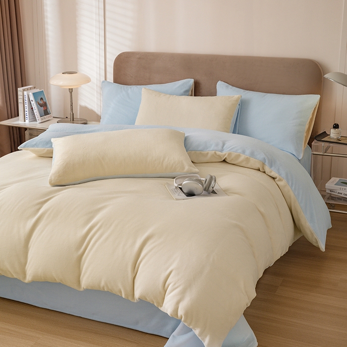 91家纺网 家纺一手货源 找家纺 大元 2025新款A类高克重素色双拼牛奶绒四件套 米白-浅蓝