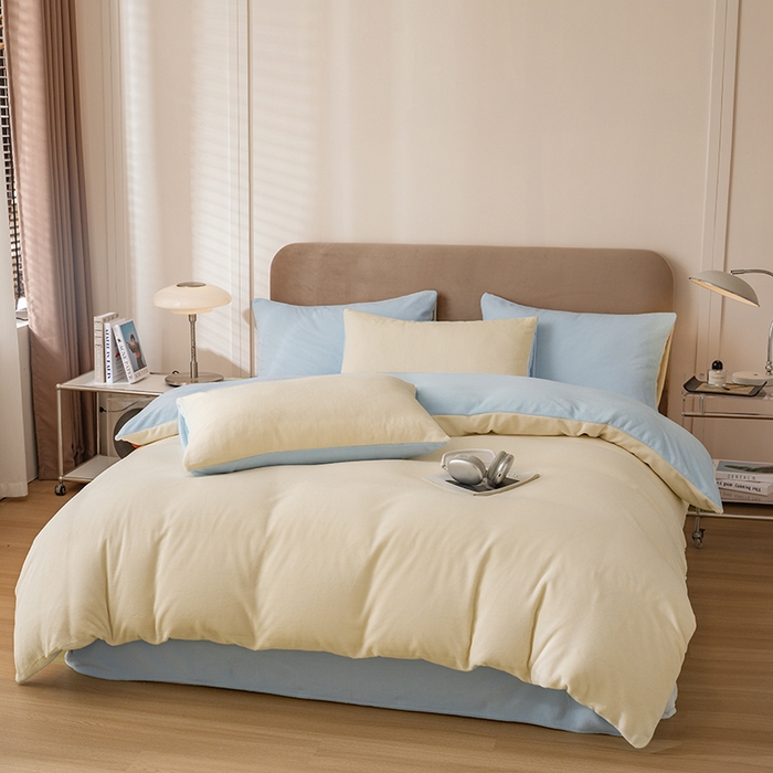 91家纺网 家纺一手货源 找家纺 大元 2025新款A类高克重素色双拼牛奶绒四件套 米白-浅蓝