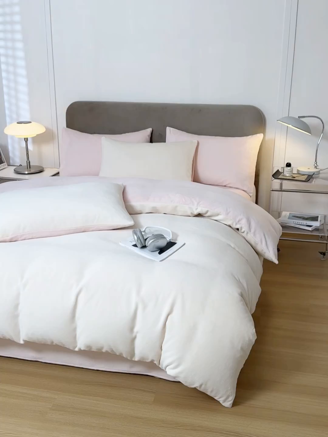 91家纺网 家纺一手货源 找家纺 大元 2025新款A类高克重素色双拼牛奶绒四件套 米白-桃粉