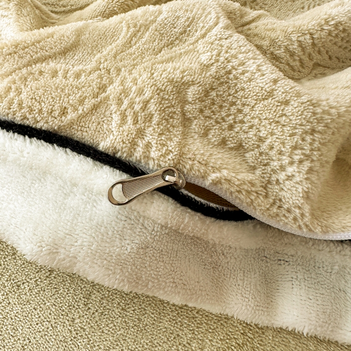 91家纺网 家纺一手货源 找家纺 懒猫家纺 2025新款包边款雕花牛奶绒四件套 春日心动