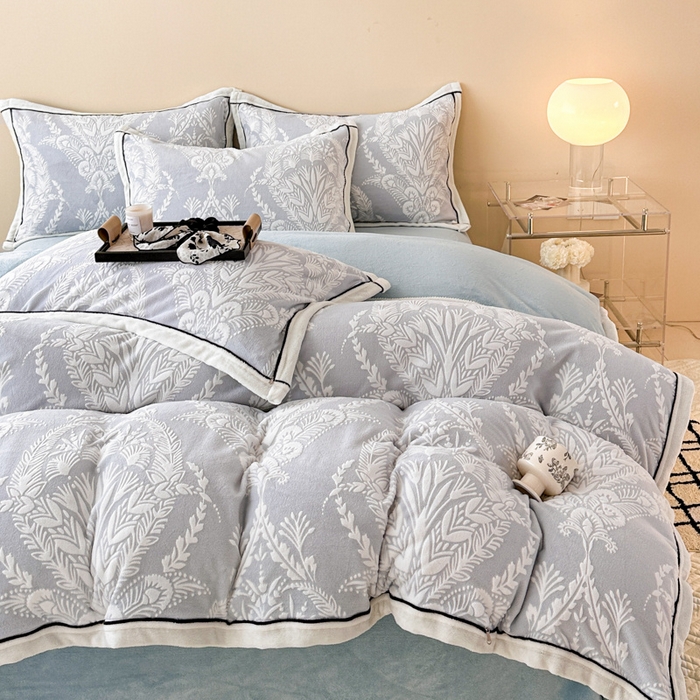 91家纺网 家纺一手货源 找家纺 懒猫家纺 2025新款包边款雕花牛奶绒四件套 法式花园-灰