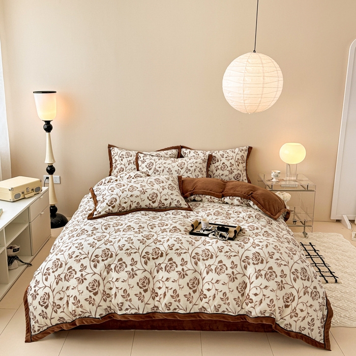 懒猫家纺 2025新款包边款雕花牛奶绒四件套 繁花町灵