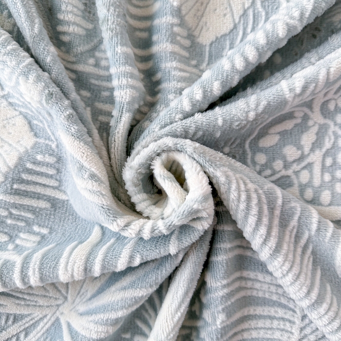 91家纺网 家纺一手货源 找家纺 懒猫家纺 2025新款包边款雕花牛奶绒四件套 清风徐来