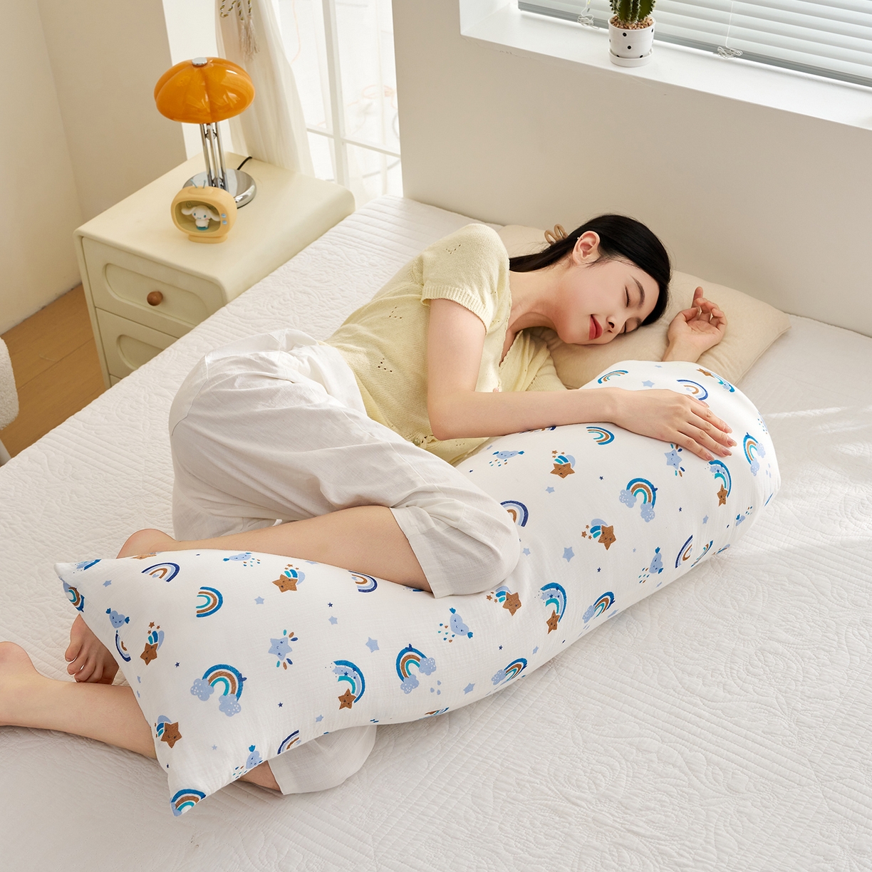 91家纺网 家纺一手货源 找家纺 乐可 2025新款亲肤柔软全棉纯棉纱布抱枕 全棉纱布抱枕-BB1星星彩虹蓝