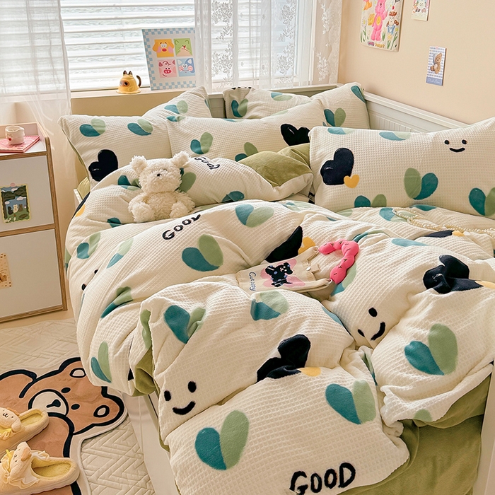 91家纺网 家纺一手货源 找家纺 （总）懒猫家纺 2025新款印花牛奶绒雕花四件套