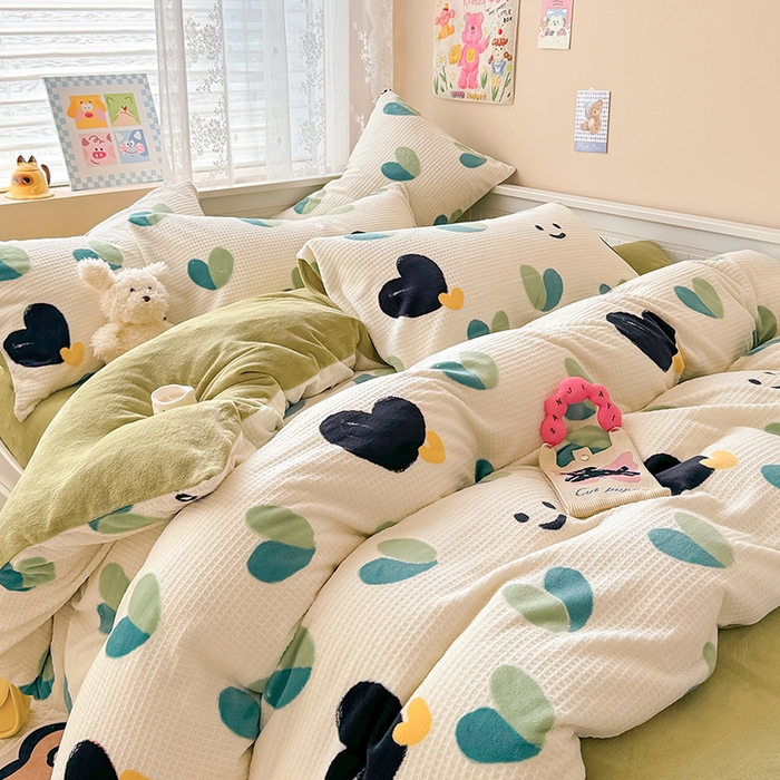 91家纺网 家纺一手货源 找家纺 （总）懒猫家纺 2025新款印花牛奶绒雕花四件套