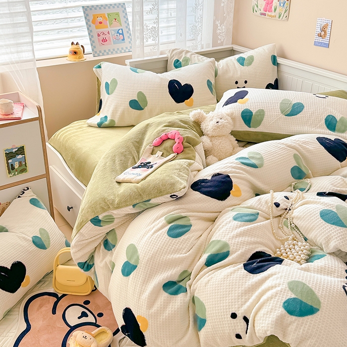 91家纺网 家纺一手货源 找家纺 （总）懒猫家纺 2025新款印花牛奶绒雕花四件套