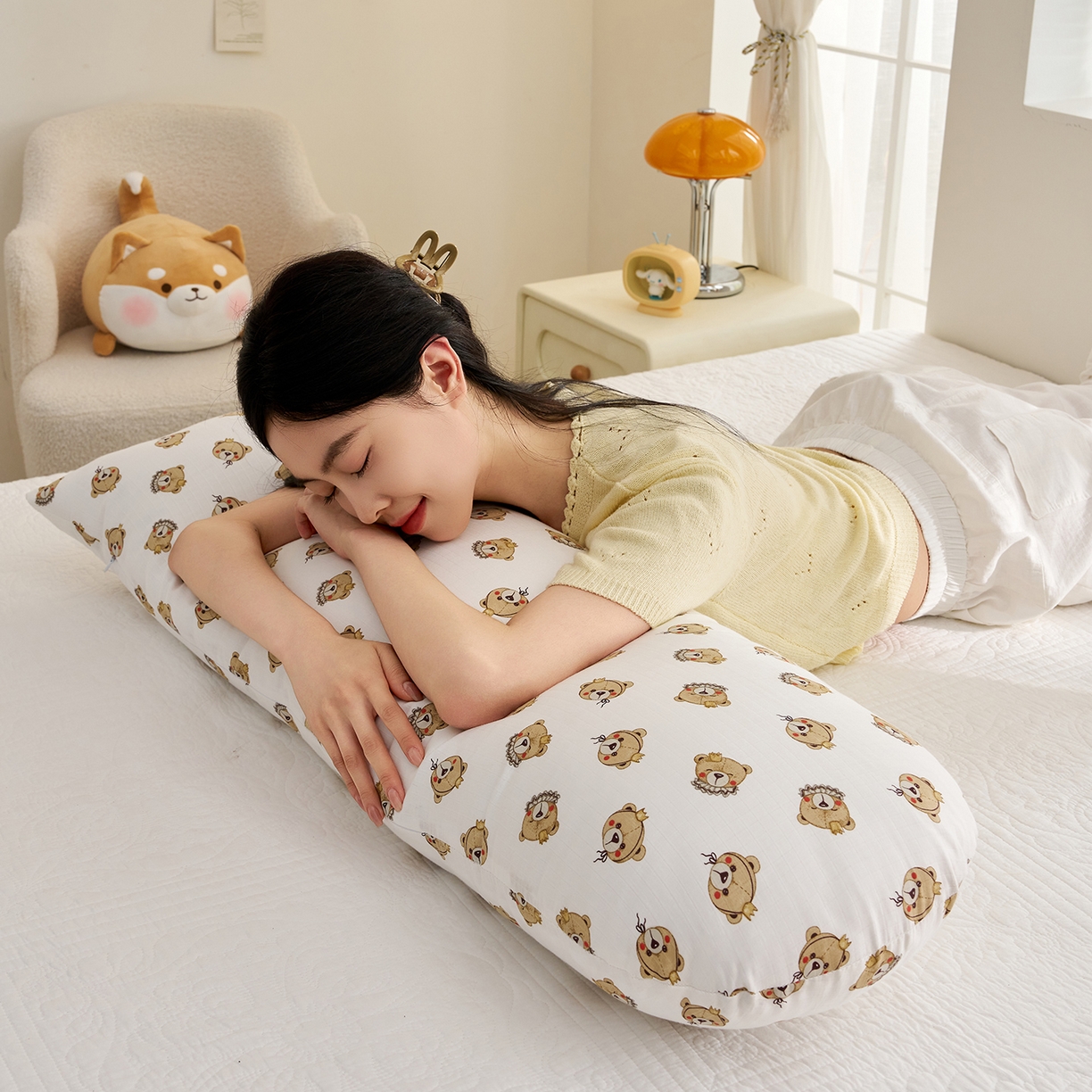 91家纺网 家纺一手货源 找家纺 乐可 2025新款全棉纯棉双层纱抱枕 全棉双层纱抱枕-BC1小熊王子白