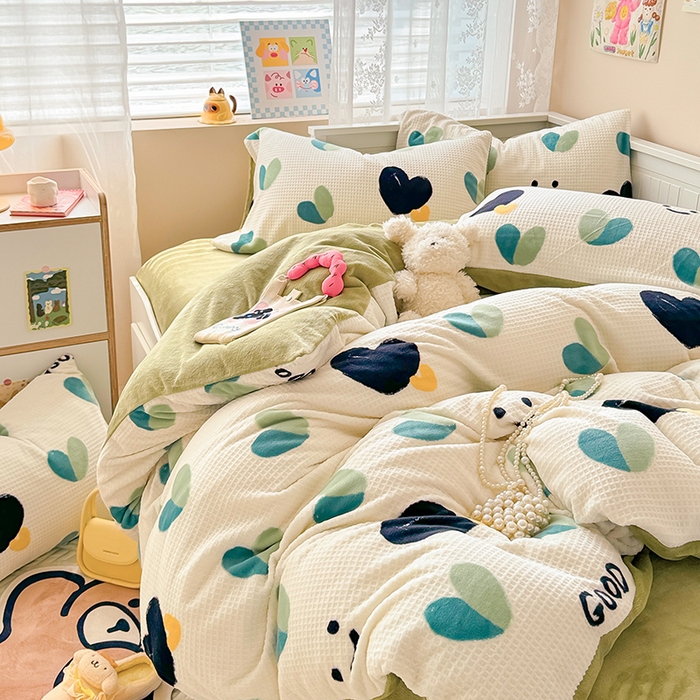 91家纺网 家纺一手货源 找家纺 （总）懒猫家纺 2025新款印花牛奶绒雕花四件套