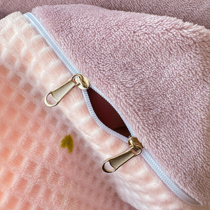 91家纺网 家纺一手货源 找家纺 懒猫家纺 2025新款印花牛奶绒雕花四件套 水果小熊