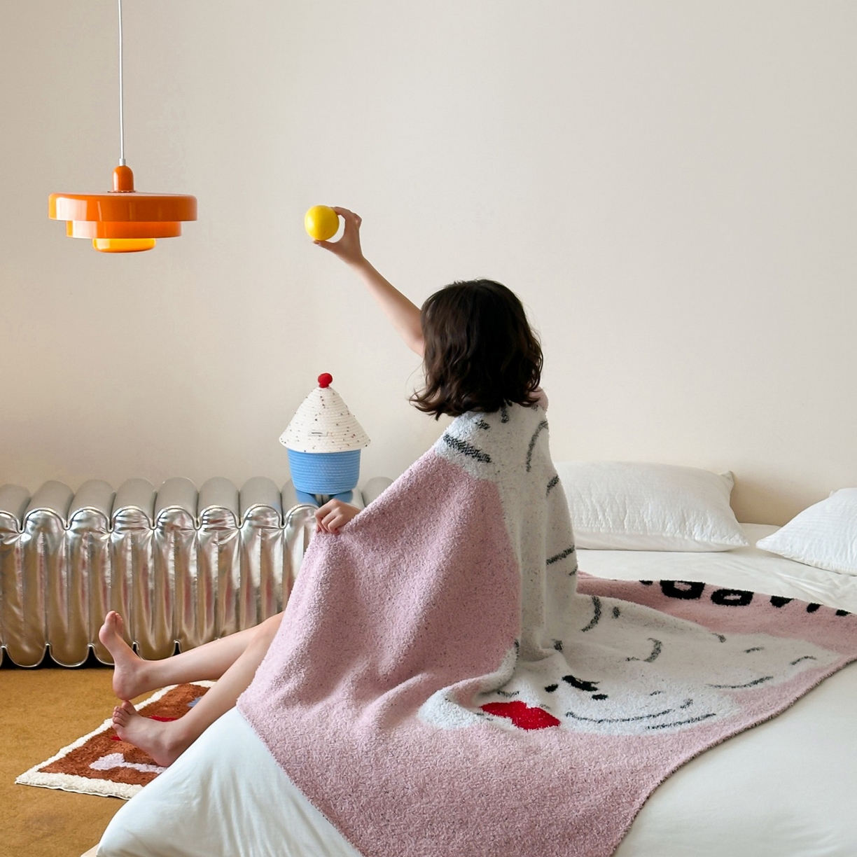 91家纺网 家纺一手货源 找家纺 觅糖家纺 2025新款卡通半边绒毛毯毯子系列 粉色泡芙