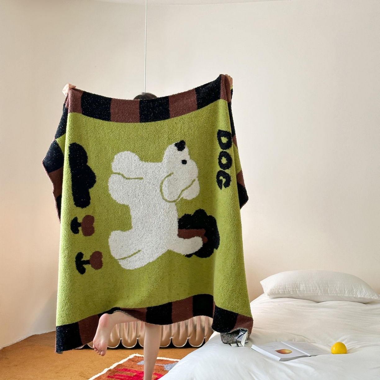 91家纺网 家纺一手货源 找家纺 觅糖家纺 2025新款卡通半边绒毛毯毯子系列 漫步小狗