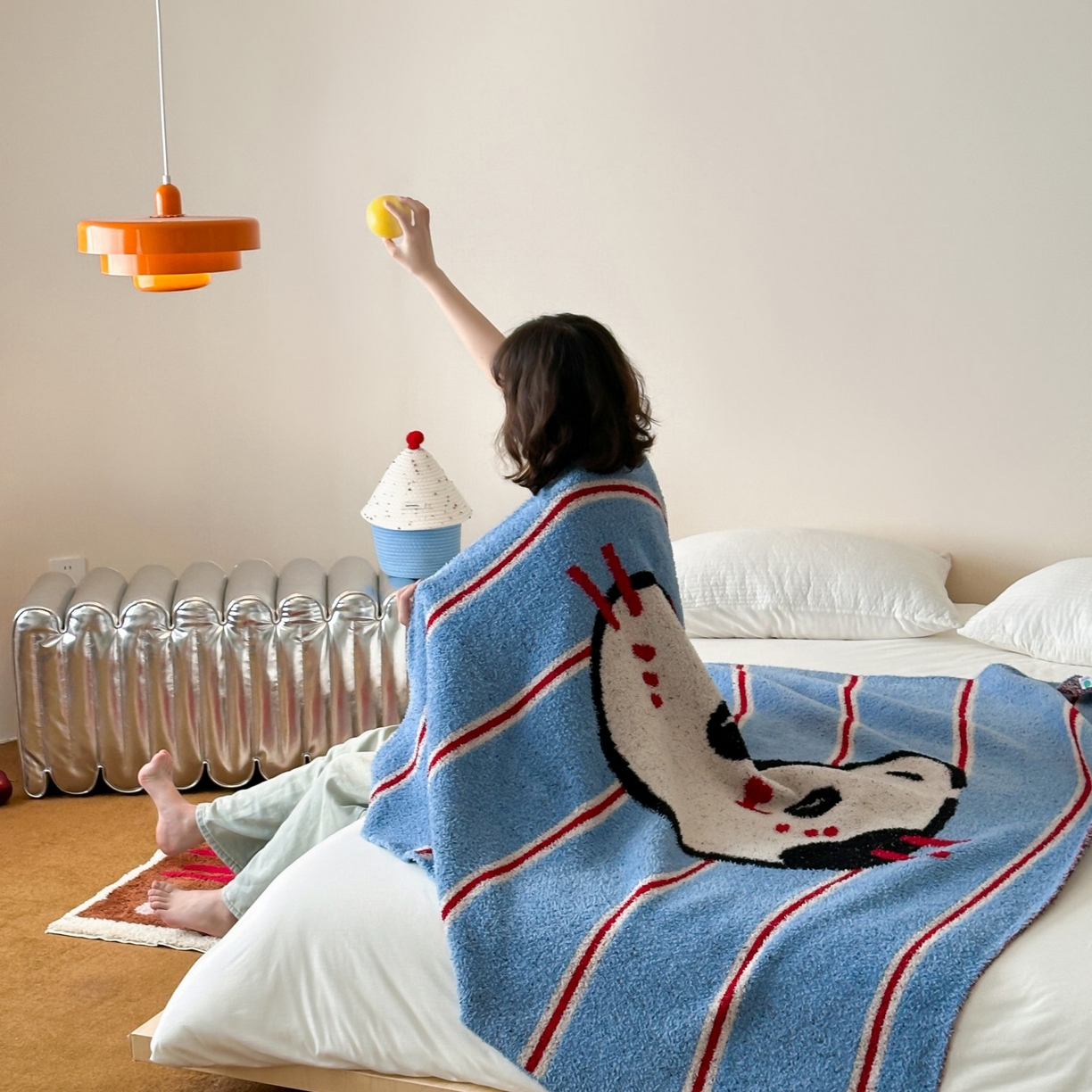 91家纺网 家纺一手货源 找家纺 觅糖家纺 2025新款卡通半边绒毛毯毯子系列 蓝条纹猫