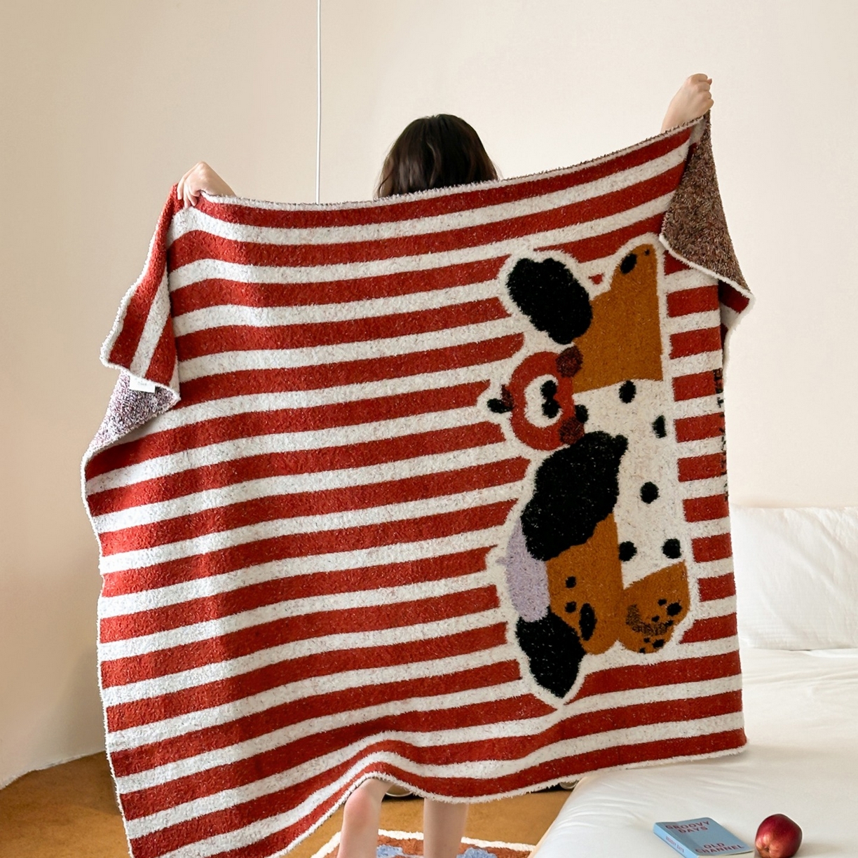 91家纺网 家纺一手货源 找家纺 觅糖家纺 2025新款卡通半边绒毛毯毯子系列 条纹小狗