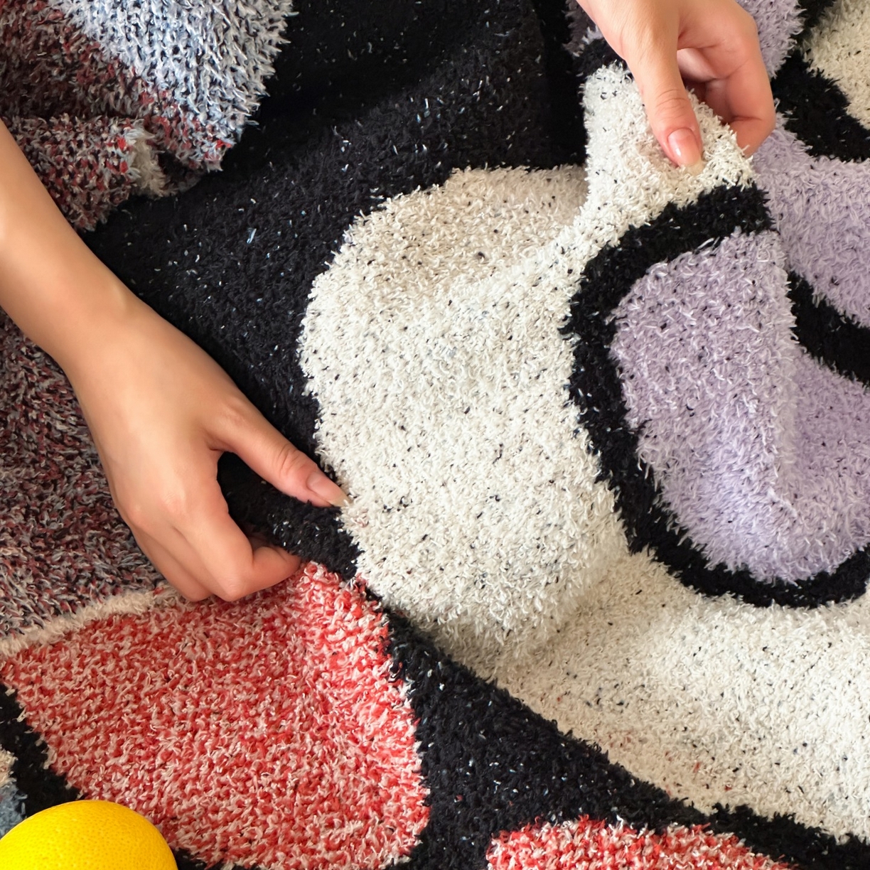 91家纺网 家纺一手货源 找家纺 觅糖家纺 2025新款卡通半边绒毛毯毯子系列 快乐企鹅