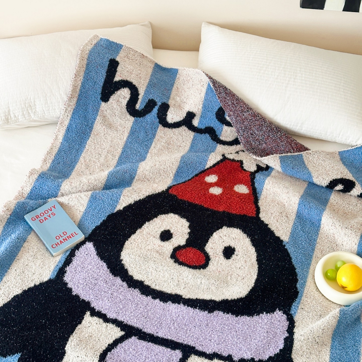 91家纺网 家纺一手货源 找家纺 觅糖家纺 2025新款卡通半边绒毛毯毯子系列 快乐企鹅