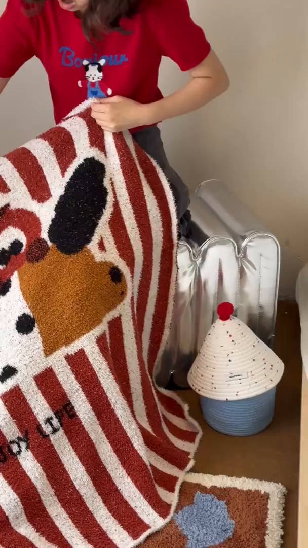 91家纺网 家纺一手货源 找家纺 觅糖家纺 2025新款卡通半边绒毛毯毯子系列 条纹小狗