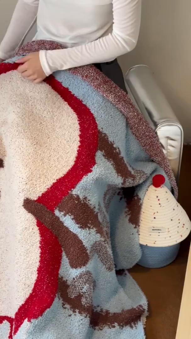 91家纺网 家纺一手货源 找家纺 觅糖家纺 2025新款卡通半边绒毛毯毯子系列 樱桃苹果