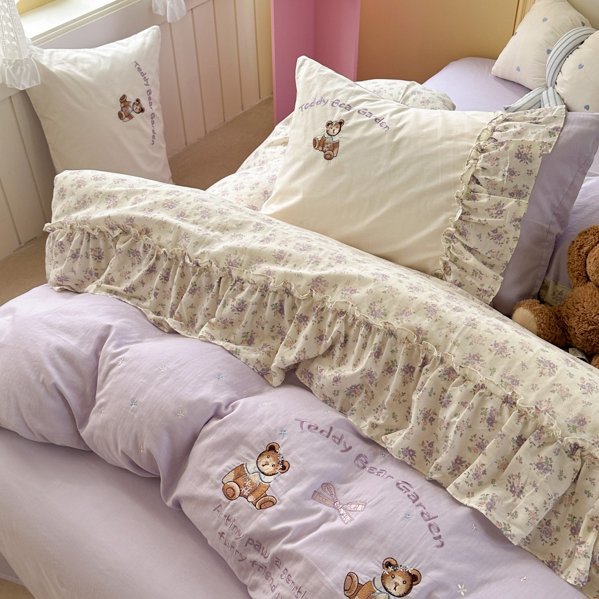 91家纺网 家纺一手货源 找家纺 （总）觅糖家纺 2025新款双层纱刺绣花边四件套系列