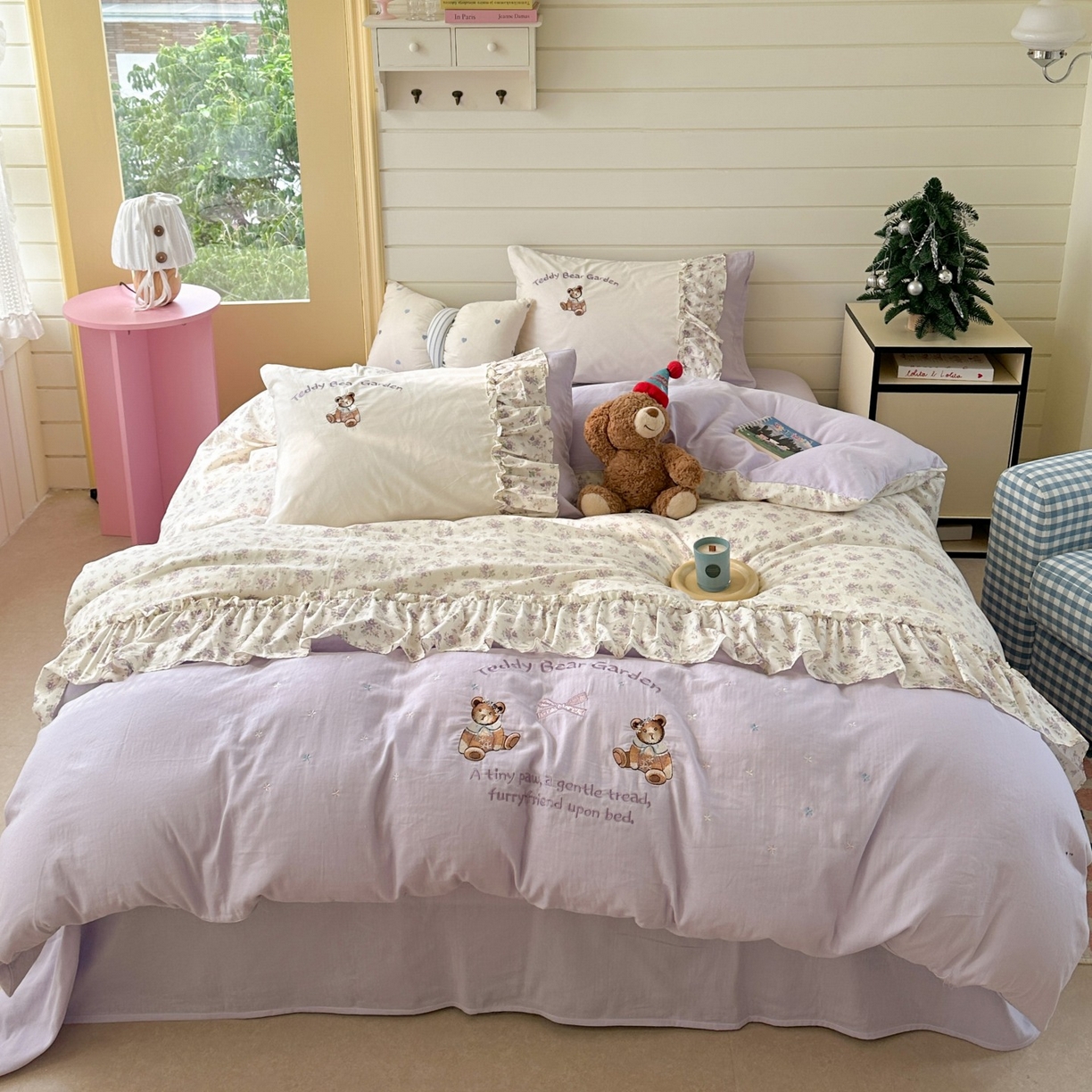 91家纺网 家纺一手货源 找家纺 觅糖家纺 2025新款双层纱刺绣花边四件套系列 花园小熊