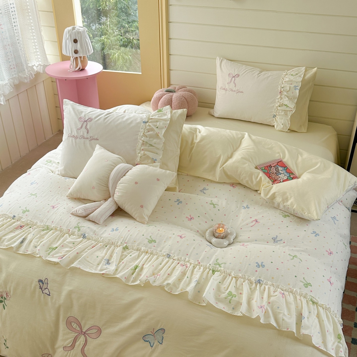 觅糖家纺 2025新款双层纱刺绣花边四件套系列 雾中蝶舞