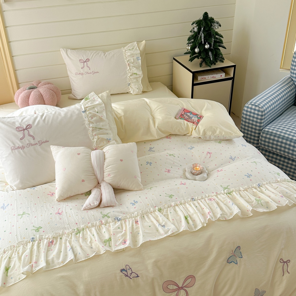 91家纺网 家纺一手货源 找家纺 觅糖家纺 2025新款双层纱刺绣花边四件套系列 雾中蝶舞