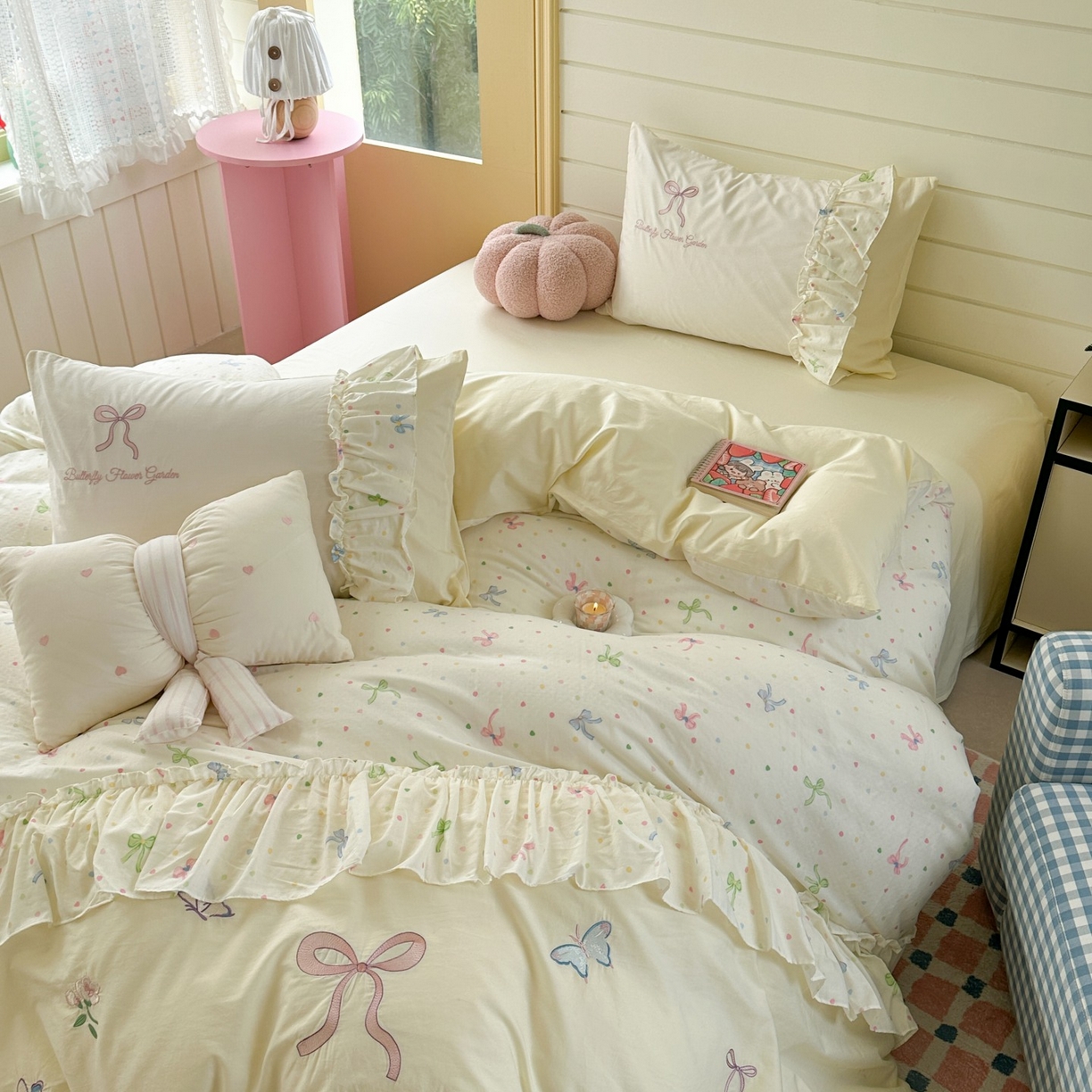 91家纺网 家纺一手货源 找家纺 觅糖家纺 2025新款双层纱刺绣花边四件套系列 雾中蝶舞